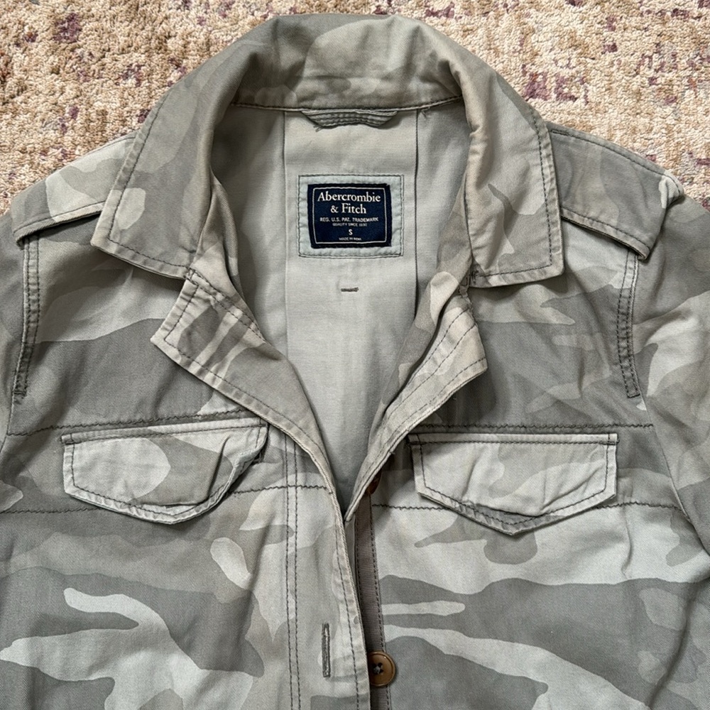 Abercrombie & Fitch Camo Utility Jacket - Picture 2 of 11